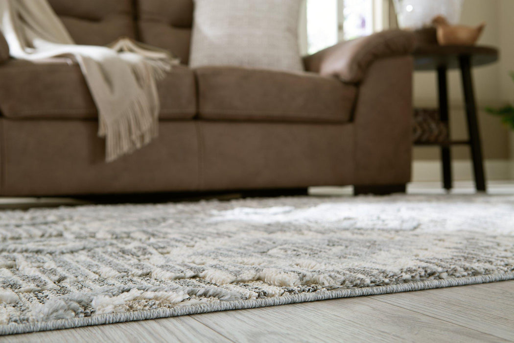 Monwick 5'3" x 7'3" Rug